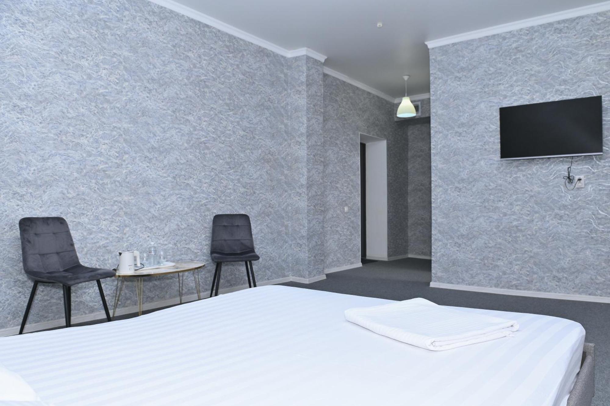 Hotel Fresh 阿克托比 外观 照片